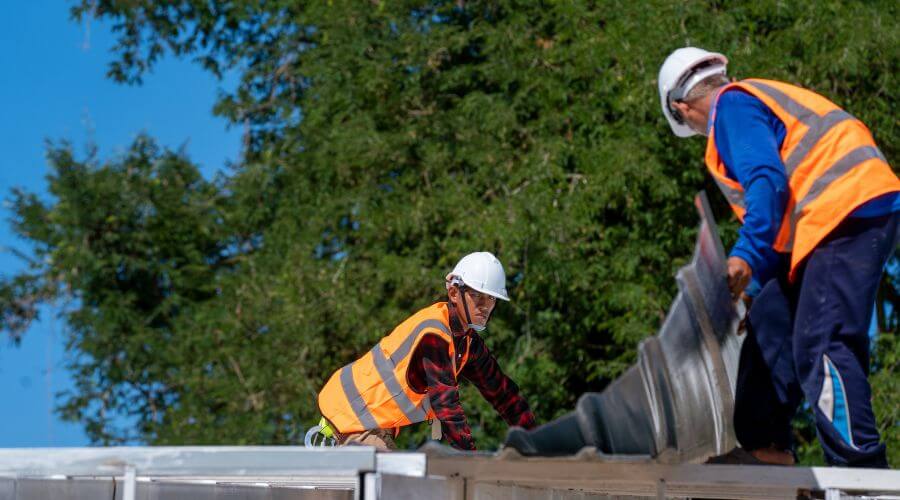 Expert Emergency Roof Repairs services in Pecatonica, IL